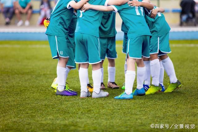 杨议演出风波后的人际关系揭示，引发热议